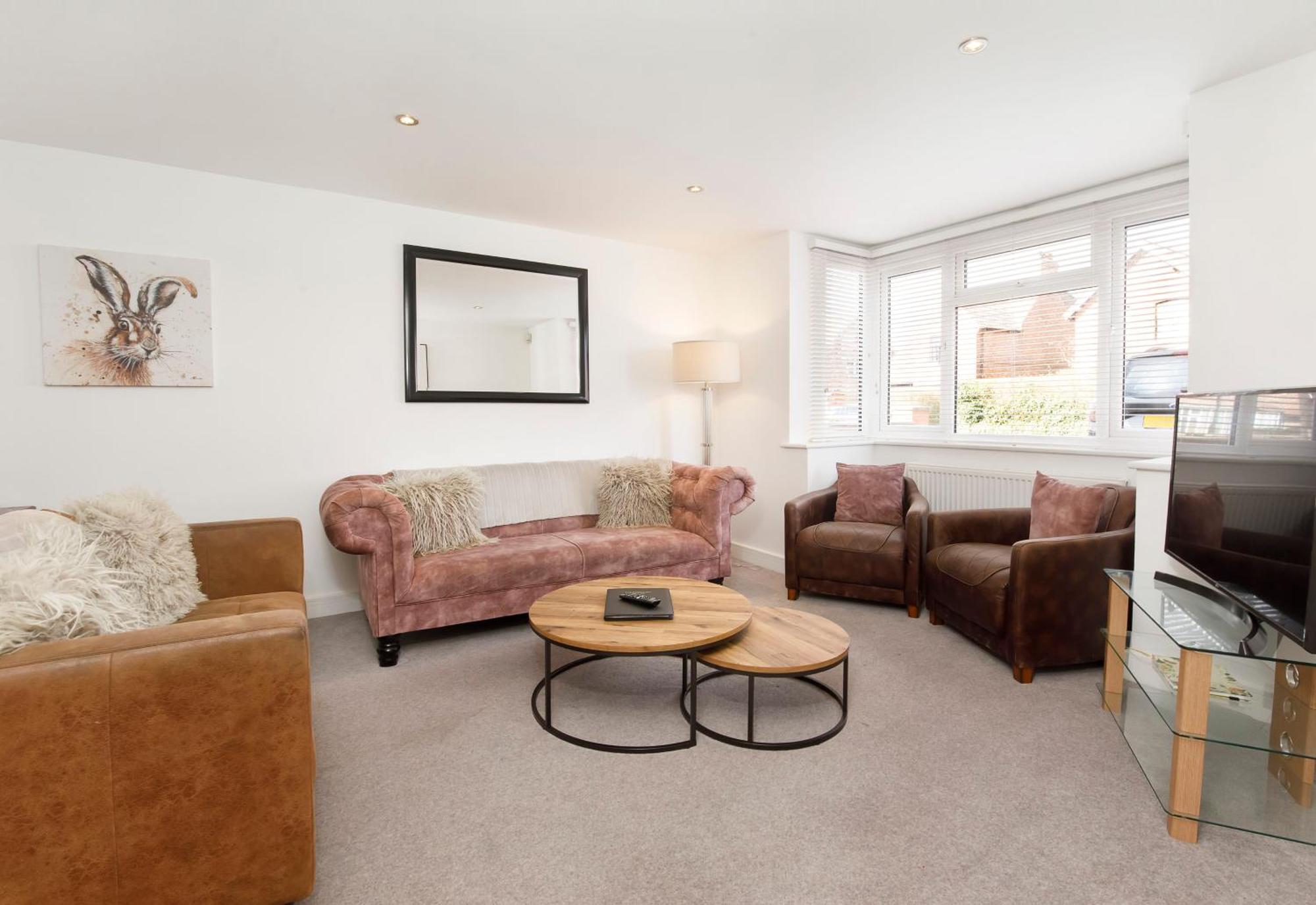 White House Apartments-Free Parking 1 Car Per Apartment ยอร์ค ภายนอก รูปภาพ